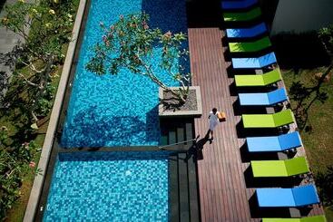 בית מלון כפרי Santika Mataram