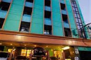 Kabayan Hotel Monumento