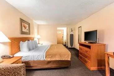 호텔 Brentwood Inn Clinton