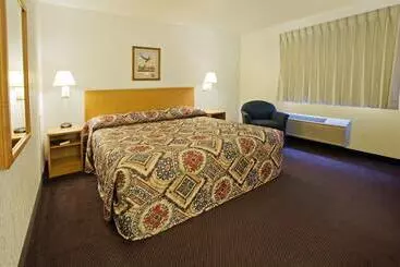 فندق Americas Best Value Inn Grand Forks