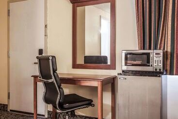 فندق Econo Lodge