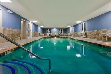 Holiday Inn Express Hotel & Suites Salina, An Ihg