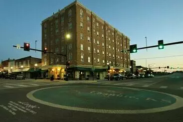 בית מלון כפרי Tioga Extended Stay