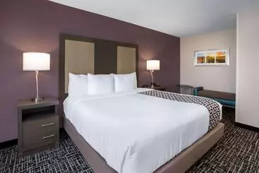 هتل La Quinta By Wyndham Wichita Airport