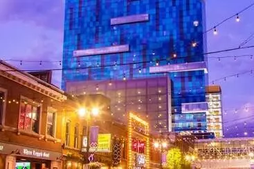 酒店 Hollywood Casino At Greektown