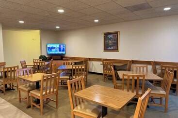 בית מלון כפרי Peppermill Empress Inn