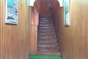 پانسیون Pensao Residencial Flor Dos Cavaleiros