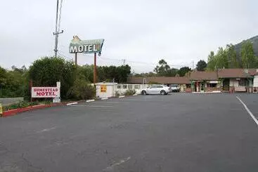 Homestead Motel