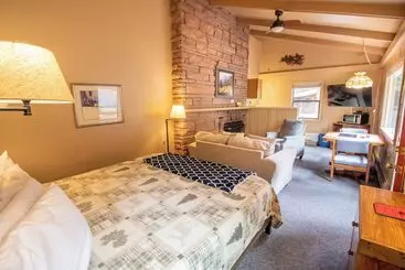 ホテル Castle Mountain Lodge
