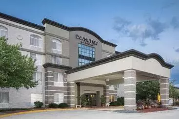 هتل Hilton Garden Inn Des Moines Airport