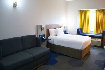 Microtel Inn And Suites By Wyndham