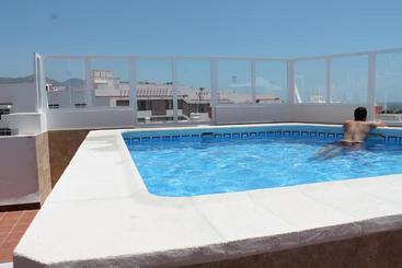 Apartamentos Turísticos Plaza Del Olvido