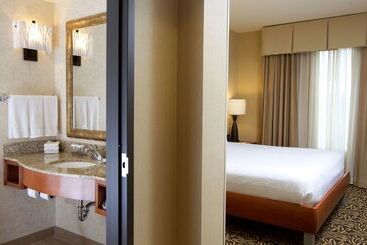 Отель Hilton Garden Inn Cedar Falls