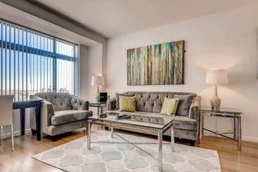 Апарт-отель Global Luxury Suites At Kendall West