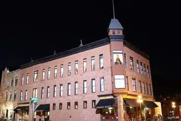 Отель Martin & Mason