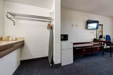 모텔 Guest Inn Rogers