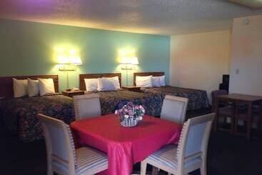 فندق على الطريق Super 7 Inn Siloam Springs