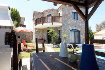 דירה 9 Muses & Nirides