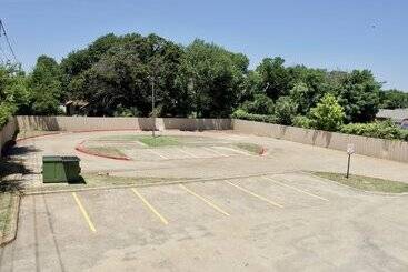 فندق Executive Inn Of Arlington, Near At&t Stadium