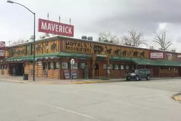 מוטל Frontier Lodge