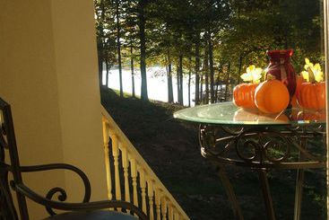 The Villa at Waters Edge