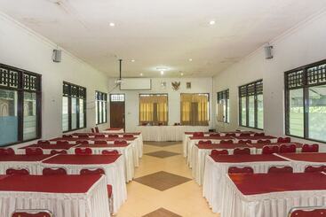 בית מלון כפרי Reddoorz @ Tambolaka Sumba