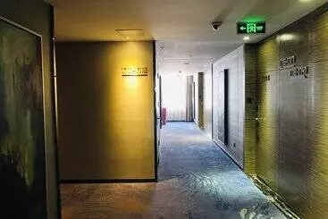 La Perle International Hotel   Free Shuttle Between Hotel And Exhibition Center During Canton Fair &