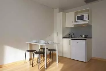 اقامتگاه Vertice Roomspace