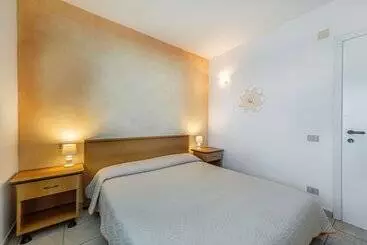 リゾートホテル Marina Manna Hotel And Club Village