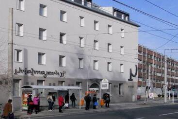 ホテル Prielmayerhof