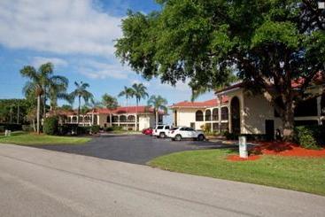 منتجع Harder Hall Lakeside Villas by Evrentals