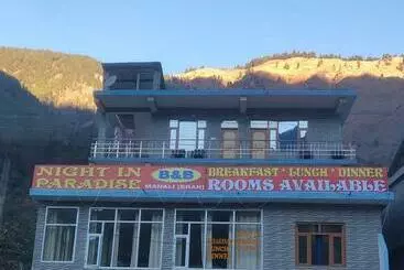 ベッドアンドブレックファースト Night In Pardise Hotel Manali