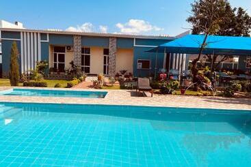 Hotel Johnsons Villas