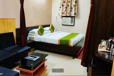 Hotel Kailash Inn By Wb Comfort