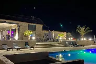 Pension Suite Privative Jacuzzi Sauna De La Villa Del Castagnol