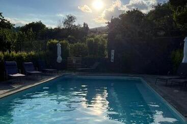 Bed & Breakfast La Casa Dell Alloro