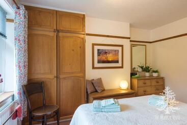 The Monkey House B&b