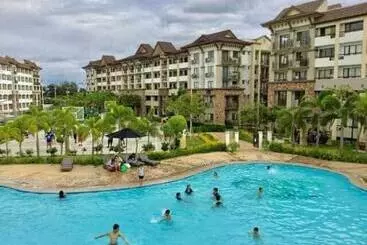 Aparthotel One Oasis A10 3mins Walk Sm Mall,free Pool   Wifi