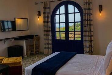 بنسيون Dmina House