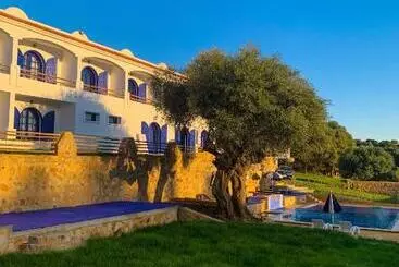 펜션 Dmina House