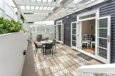 ペンション Hampton Court