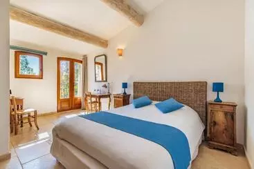 Bed and Breakfast La Bastide De L Oliveraie