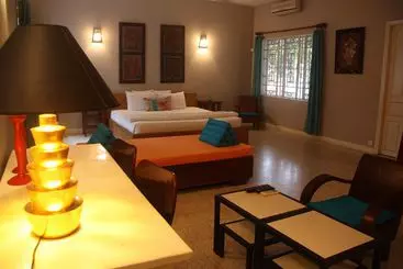 ホテル Circa 51 Boutique Residence