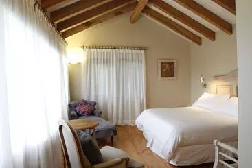 Отель Noi Los Caiquenes