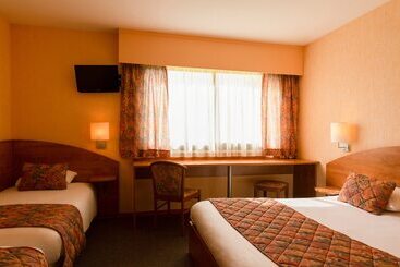 فندق The Originals City, Logis D Elbée, Cholet Nord