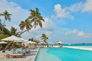 هتل Angsana Velavaru