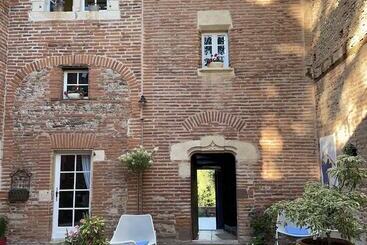 Пансион Chateau Du Go