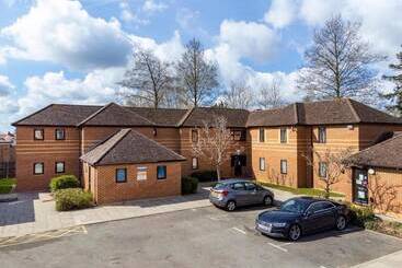 旅馆 Comfortable Rooms At Crescent Hall Oxford   Campus Accommodation