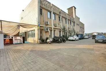 Hotel Oyo 85086 Gee