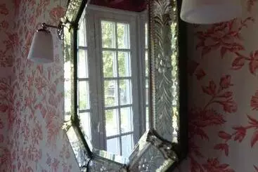 Pension Les Chambres De La Tour